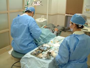 1歯35万円（税込38万5000円）のわけ